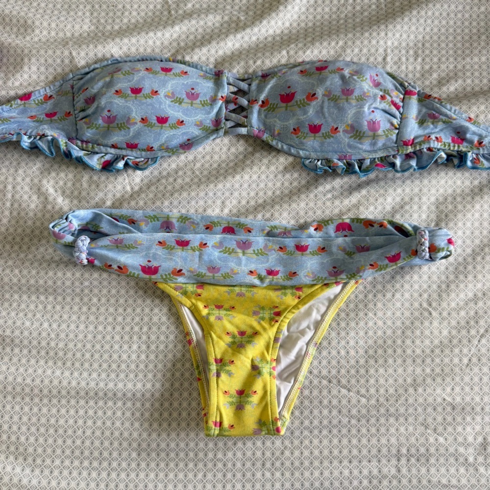 Brynja Swimwear Yellow and Blue Floral Boho Bandaeu Bikini Set Size Medium NWOT